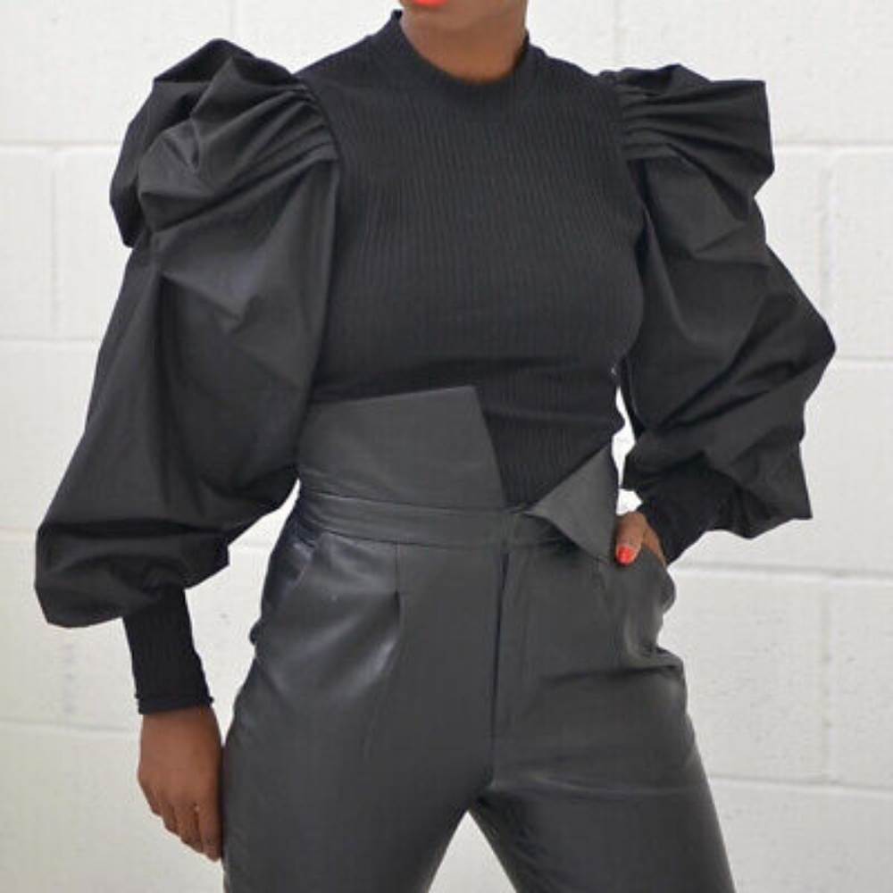 Black puff sleeves top